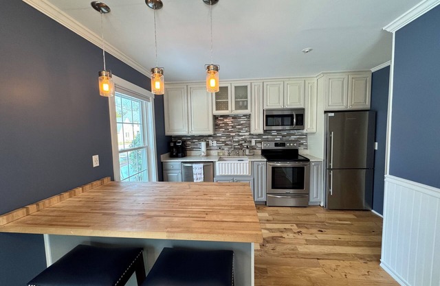 Charming 2-bedroom townhome in gated community near Lake Winnipesaukee!