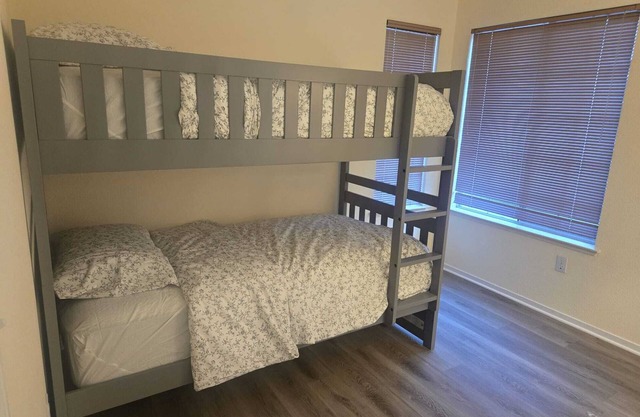 Charming 3-bedroom house with AC in Sacramento