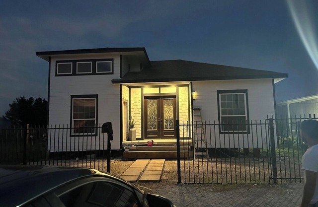 Charming 3-bedroom house with AC, WiFi in brilliant Cleveland