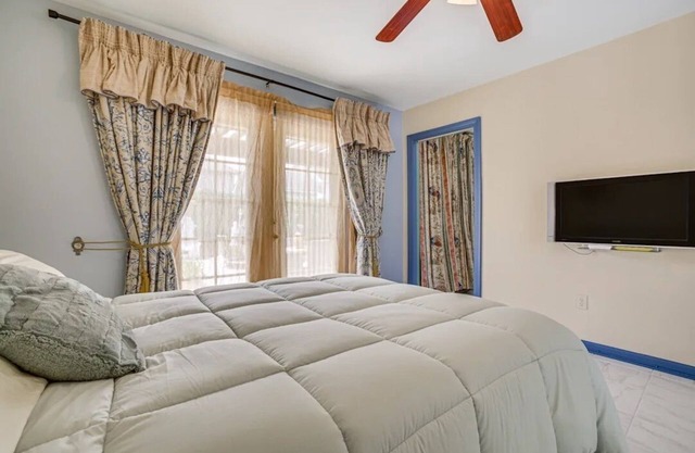 Charming 3-bedroom house in delightful New Orleans with AC