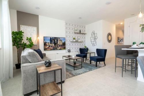 Charming 3Bd Close to Disney at Enclave 1021