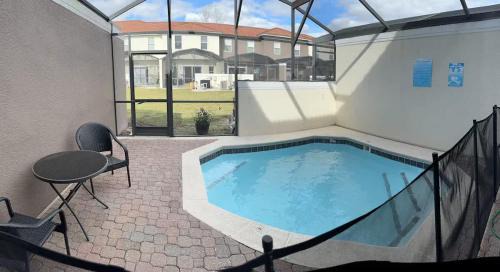 Charming 3BR Resort Townhome with Private Pool near Disney