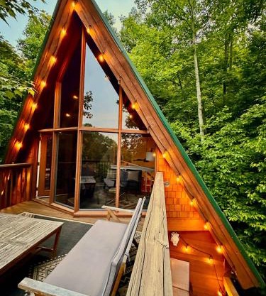 Charming A-Frame Cabin w Hot Tub & Mountain Views
