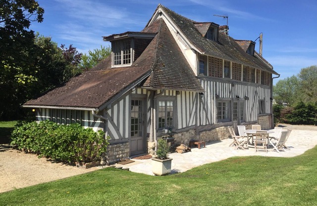 propiedad encantador y auténtico Norman con piscina a 5 minutos de Deauville