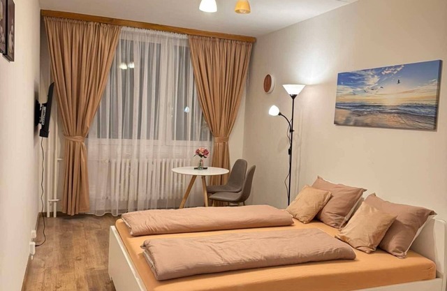 Charming Apart Near Center