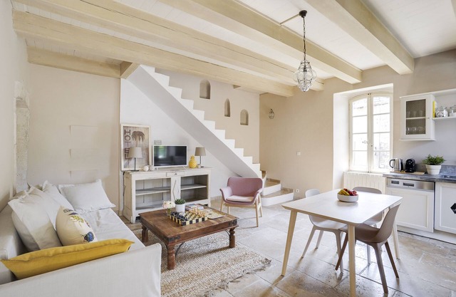 Encantador apartamento en casa de pueblo en el corazón de Eygalieres