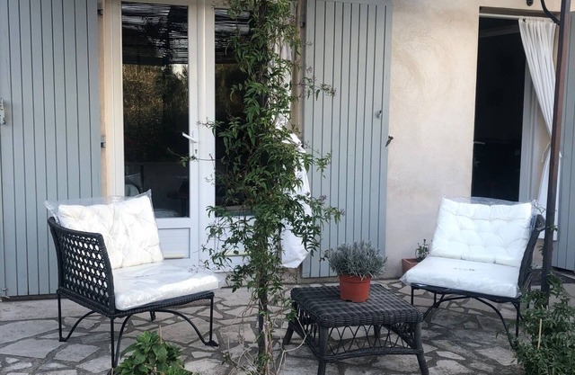 Charming apartment nestled among olive trees in the heart of nature!