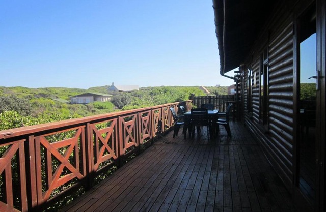 CHARMING BEACH BUNGALOW