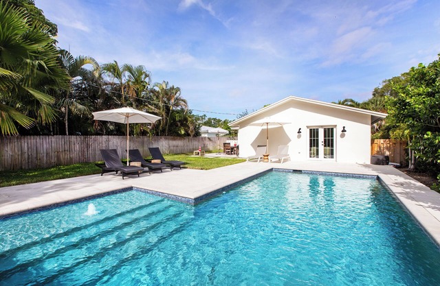 Beach Beach Cottage! ¡A solo 1 milla de la impresionante playa Horizon! familia