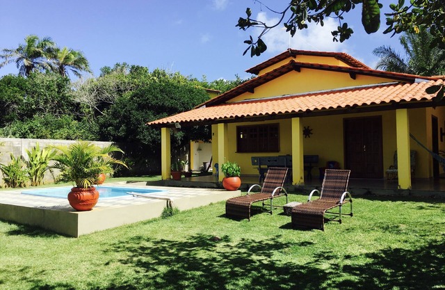 Encantadora casa de playa con piscina privada, terreno de 8500m2 de Mata Atlantica