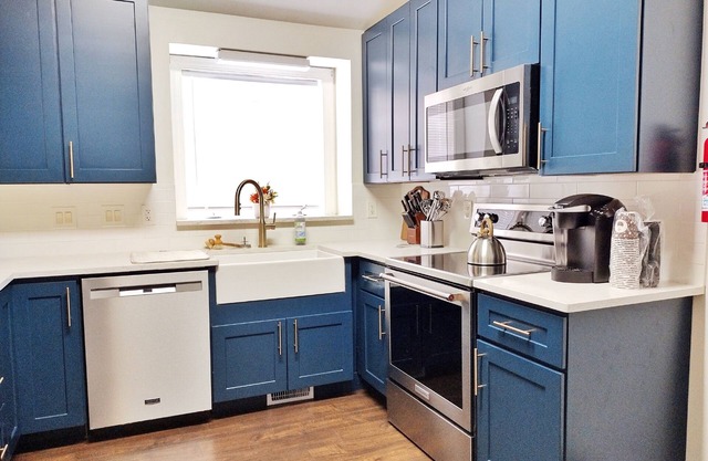 Charming Brickwood Ranch - 3-Bedroom House - 5 minutes from Downtown Graham