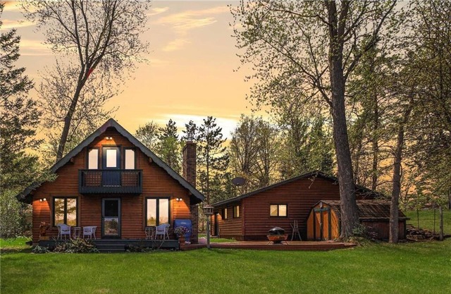 Charming cabin on Gull Lake Chain