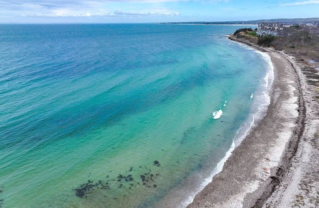 Charming Cape Cod House with Private Beach Access