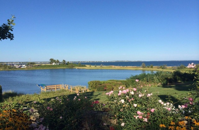 Encantadora casa de transporte en finca privada frente al mar. Disponibilidad de último minuto!