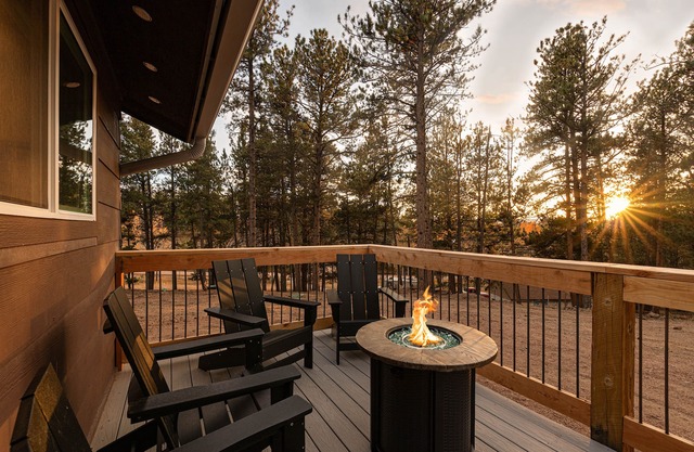 Charming, Dog-friendly Cabin Nestled at 8500 feet