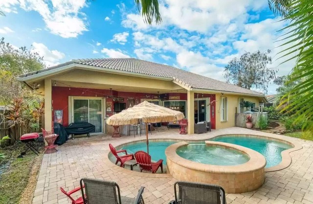 Charming Equestrian & Vacation Paradise Pool Home