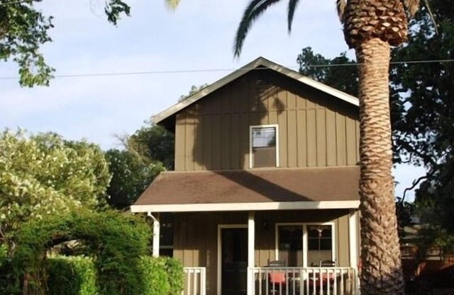 Encantadora casa de campo en el casco antiguo de Yountville - Paseos a restaurantes, tiendas