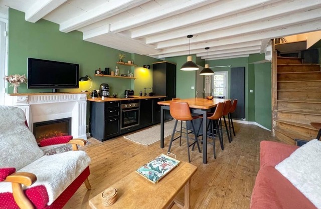 Charming 2-bedroom apartment in town center