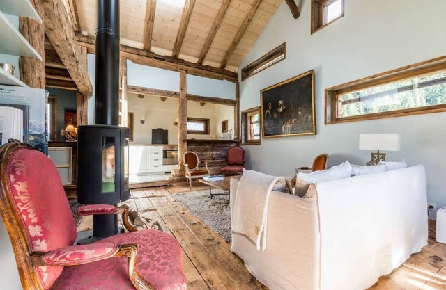 Charming, fully renovated chalet