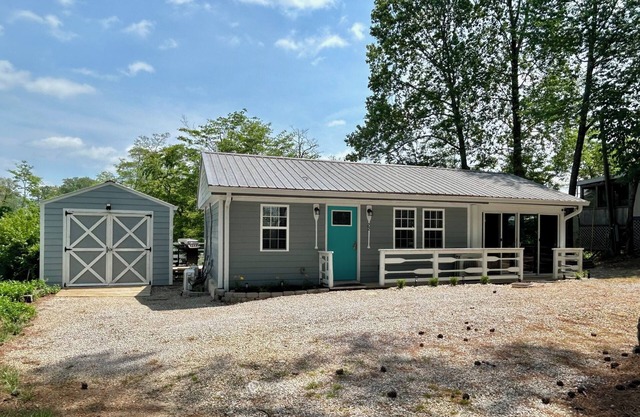 Charming Getaway At Conley Bottom Resort/Lake Cumberland