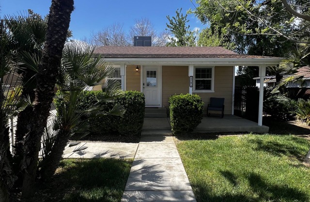 Charming hide away off the freeway