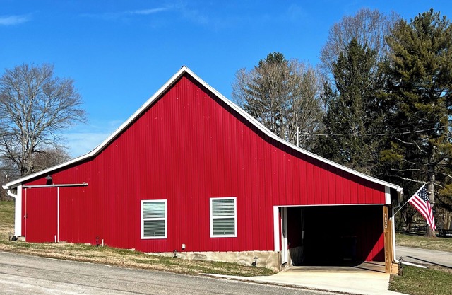 Charming historic barn in New Market with WiFi and AC