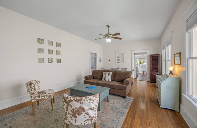 Charming Home Near Mardi Gras with EV Charger