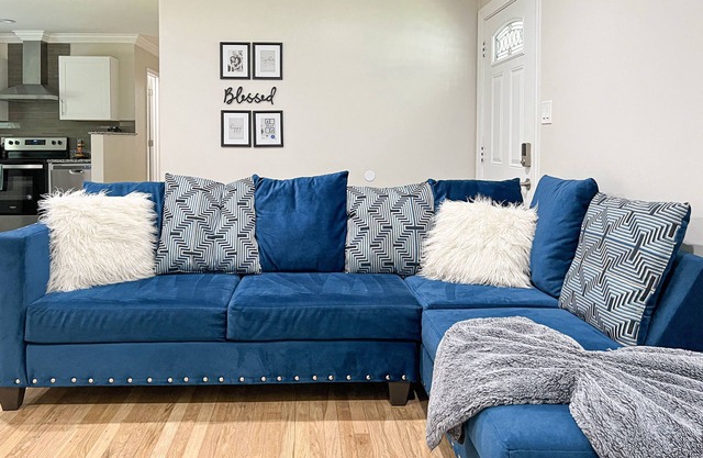 Charming Home Near Coliseum!