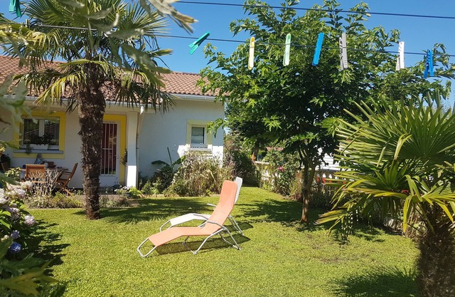 CHARMING HOUSE BETWEEN THE OCEAN AND THE LAKES