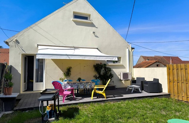 Casa familiar en el corazón de Allier con jardín cerrado, parking y aire acondicionado