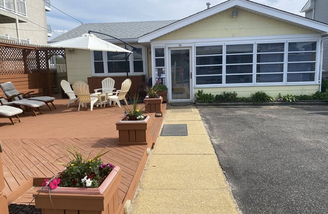 Charming Little Beach House in Prime Location