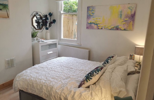 Charming London victorian garden apartment Dulwich