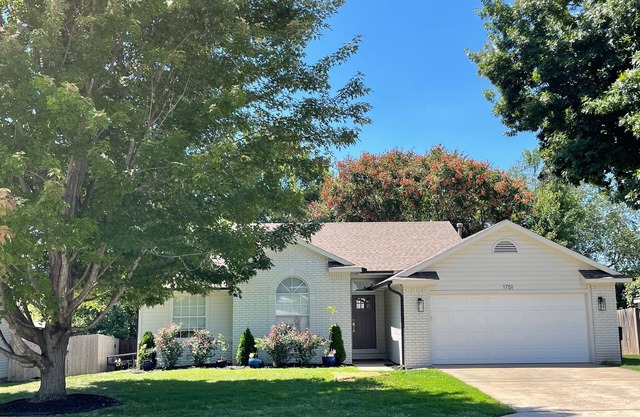 Charming luxury remodel in the heart of East Fayetteville!