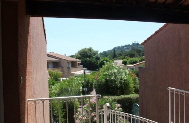 cabaña de madera con encanto, terraza, a 300 metros de la playa, en los pies eau..4 / 5 pers