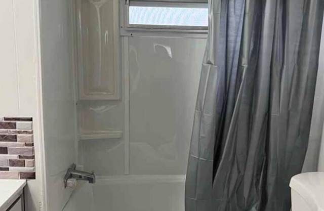 charming mobile next to paradise