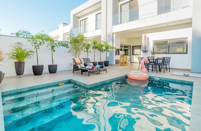 Charming & Modern Villa with KING BED in the hear of Foz do Igua