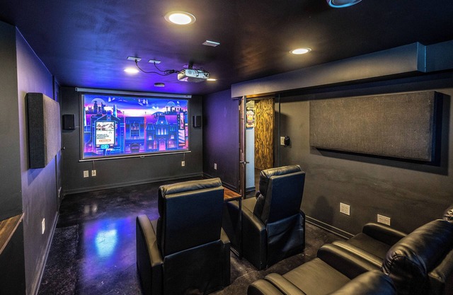 Charming Nordeast Home w/ Movie Theatre + Office!