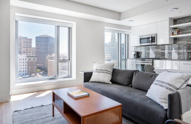 Charming Oakland 1BR w/ AC, W/D, Sky Deck, next to BART, by Blueground