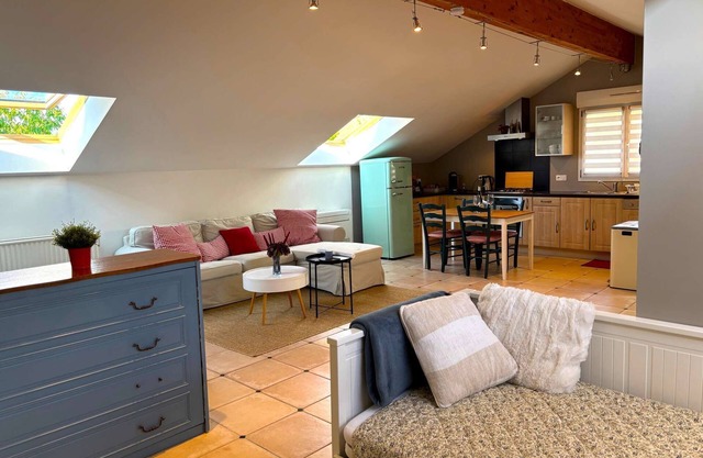 Encantador apto. que admite mascotas en viñedos con jardín, terraza y aire acondicionado