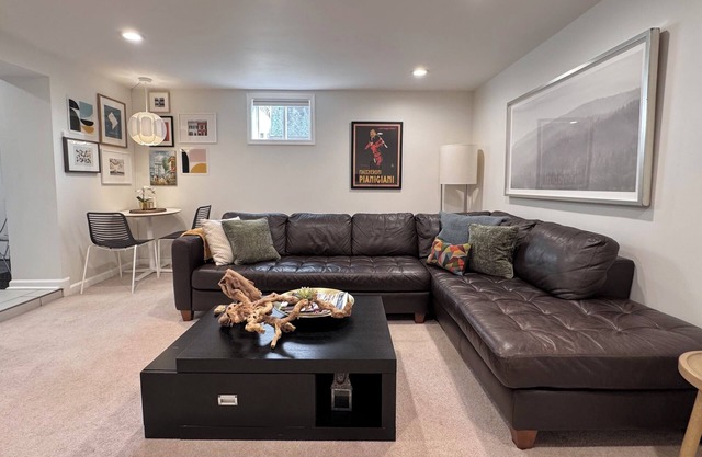 CERCA DE METRO ESPACIOSO APARTAMENTO PRIVADO Y MODERNO DE 1 HABITACIÓN