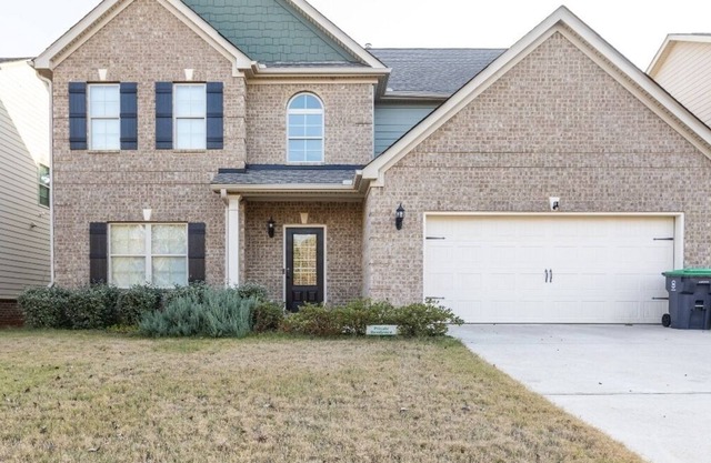 Charming Pink Home Near Atlanta