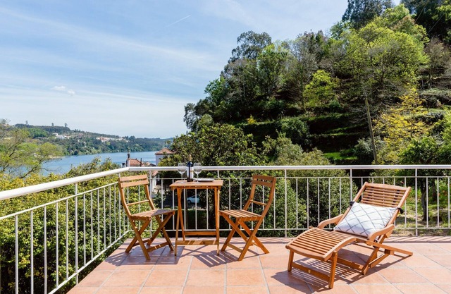 Increíble casa de campo, a orillas del río Duero, cerca de Oporto, W / Pool,