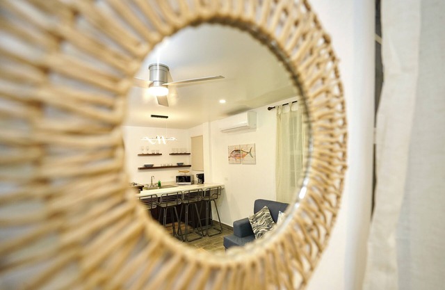 Charming & Spacious 2-bedroom Apartment Near Ocean-Starfish Villa