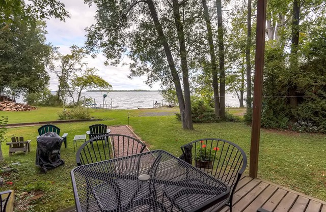 Calle encantadora Albans Cottage en el lago Champlain!