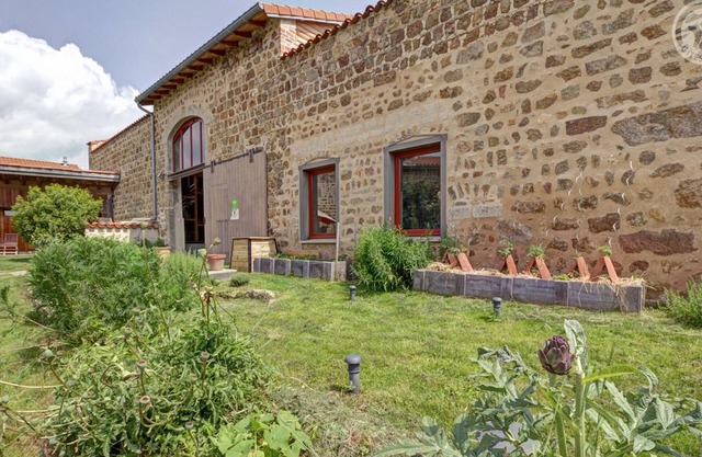 Casa rural con terrazas y plancha