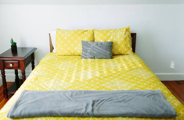 Charming Studio apartment with WiFi, AC in welcoming Portland