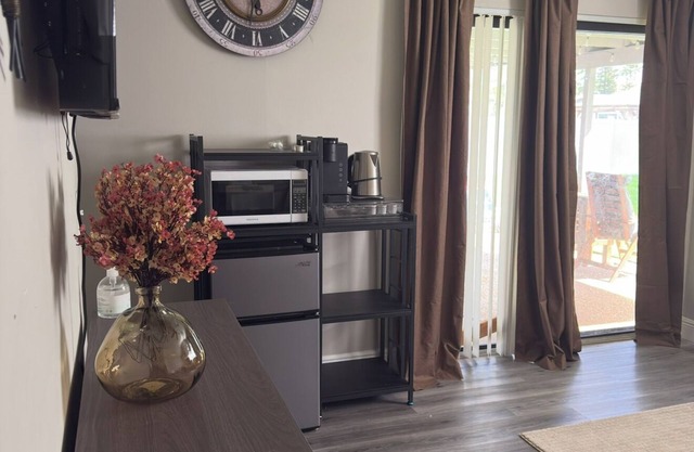 Charming studio in Margate with private entrance