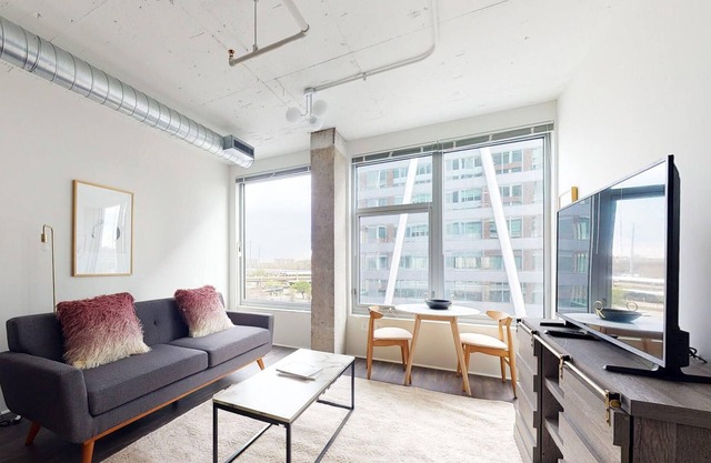 Charming Studio in The Foundry Near Metro + Shops