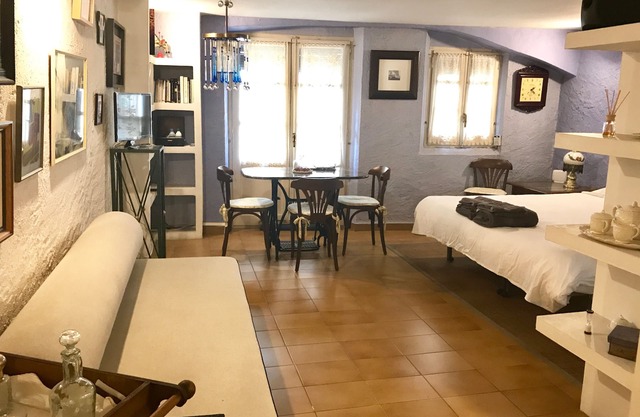Estudio con encanto en el corazón de Girona!