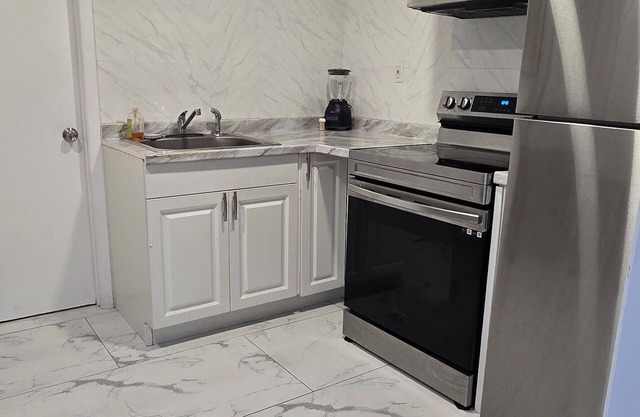 Charming studio with AC and WiFi in brilliant Tampa